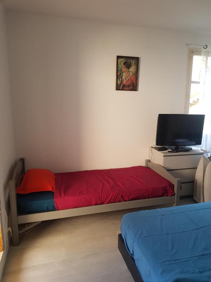 Pour 3 Personnes Au Calme Dans * Niza